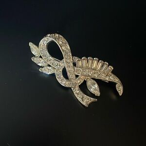 vintage rhinestone brooch